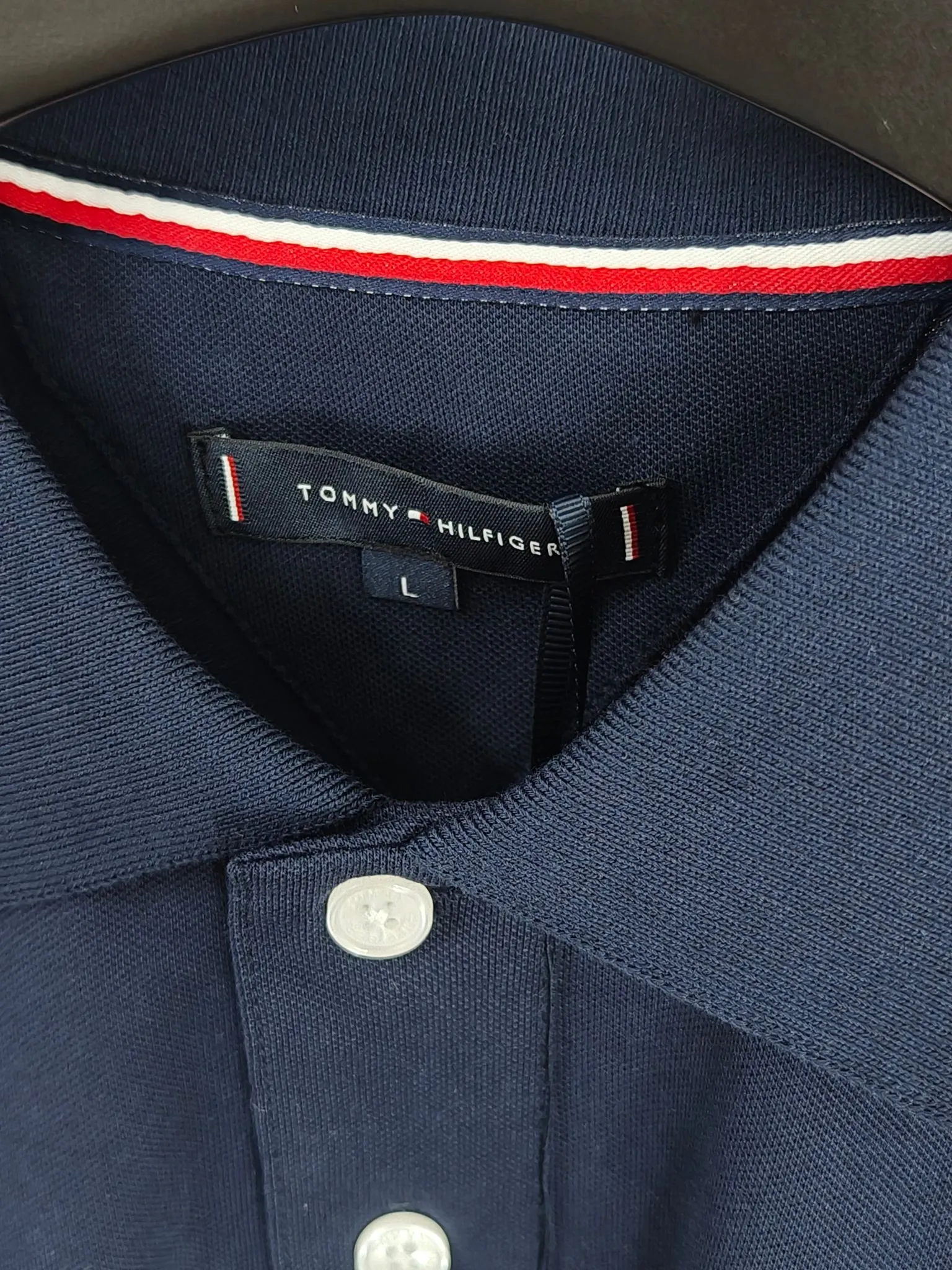 P200 Real shot quality High version Tommy embroidered polo shirt lapel long sleeves High-end quality Complete with three labels, comfortable and breathable, classic and simple, exquisite and fashionable, details show high-end quality Color: Black White Gray Navy Size: M-XXL